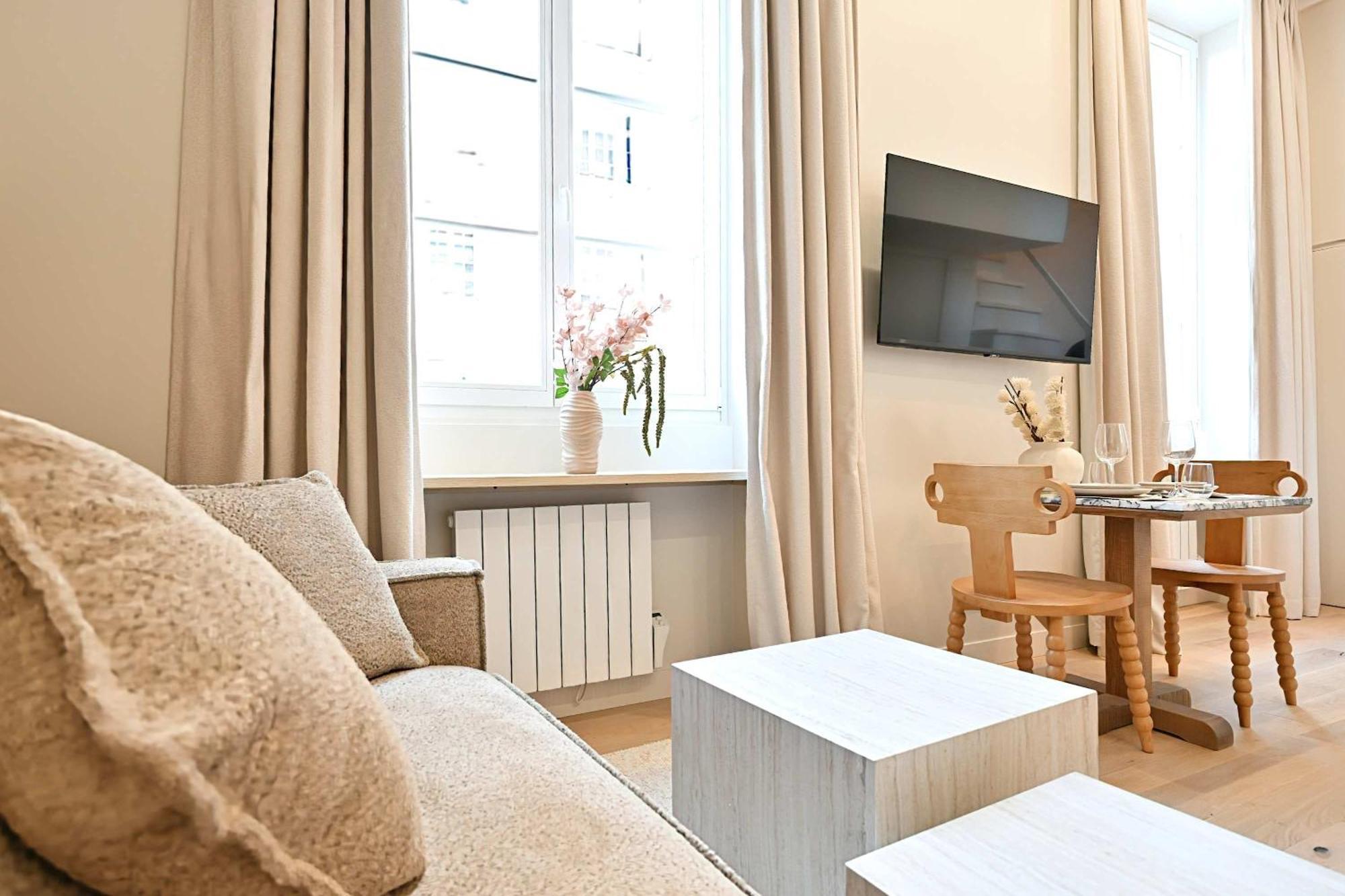 Superb Center Of Le Marais